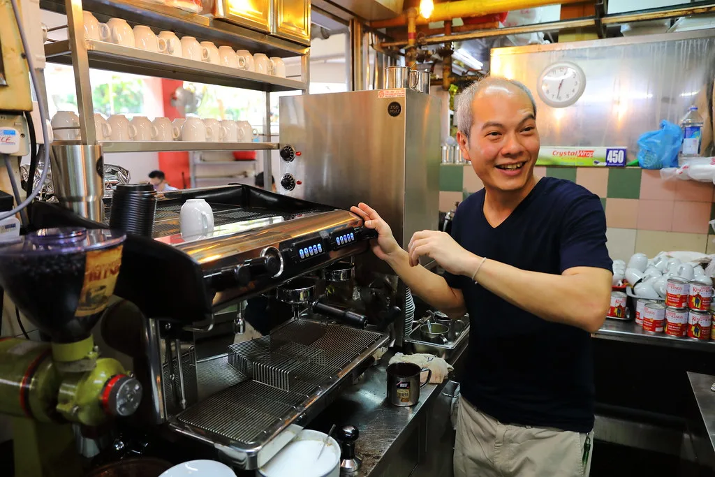 Lawrence Tan pulling kopi at the espresso machine